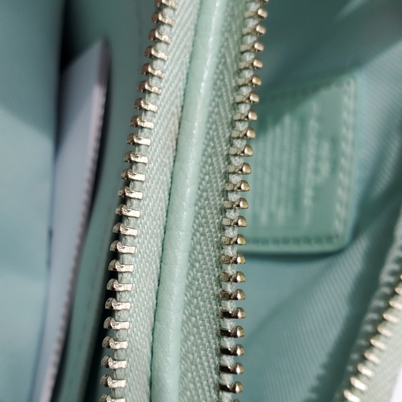 Coach Pebbled Leather Mini-bag Seaglass Green - Picture 9 of 9